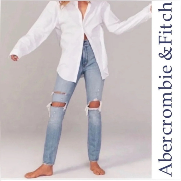 Abercrombie & Fitch Curve Love Ankle Ultra Hi-Rise Distressed Straight Leg Jean - Picture 1 of 6